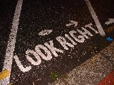 ohne solche Schriftzeichen gäbe es sicher mehr Verkehrsunfälle